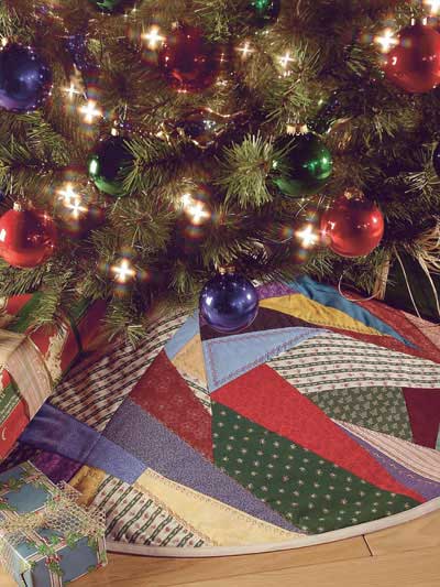 Crazy-Quilted Tree Skirt photo